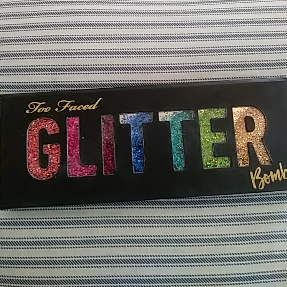 Too Faced Glitter Bomb Palette